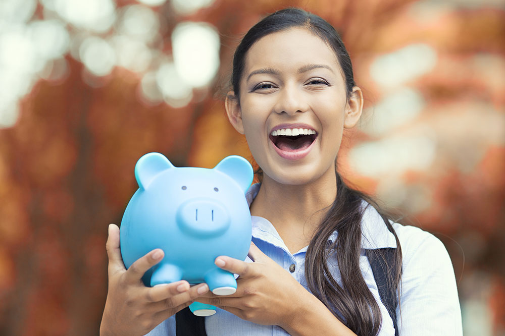 Pros and Cons of Savings Accounts for Students